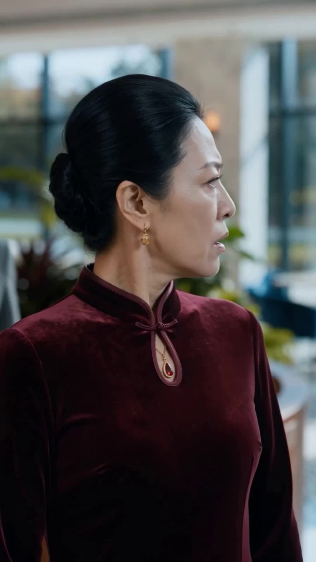 Episode 36 - Poor Bride? Her Mom Is a CEO